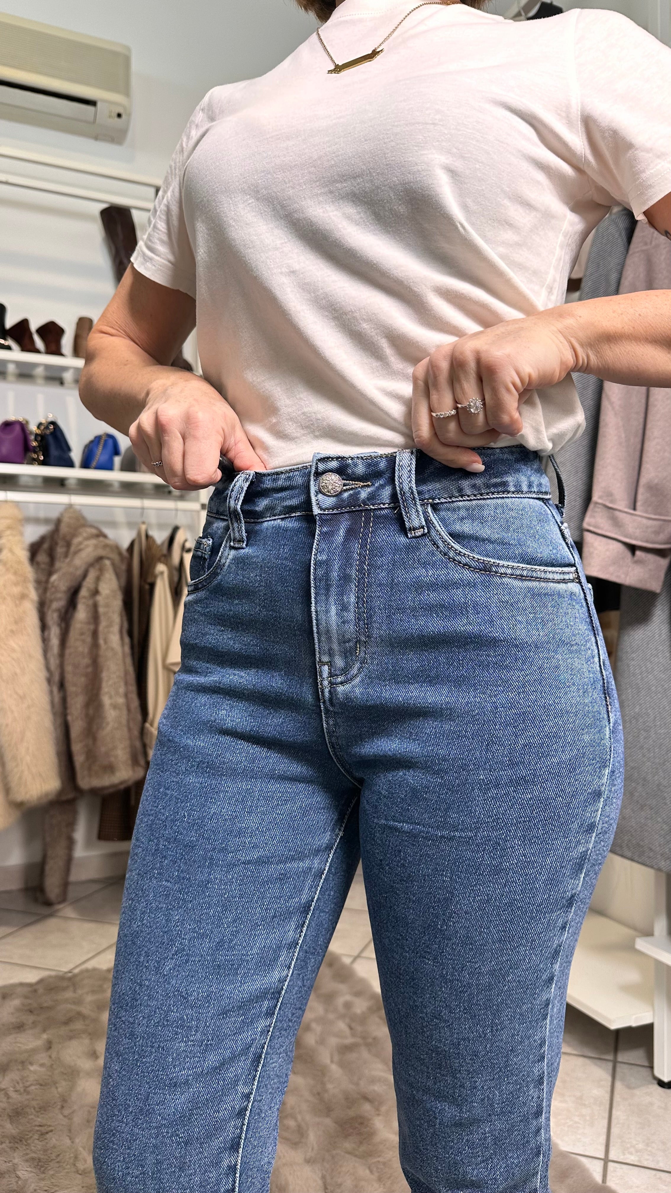 Jeans Mom Fit Classico – Denim Blu Medio