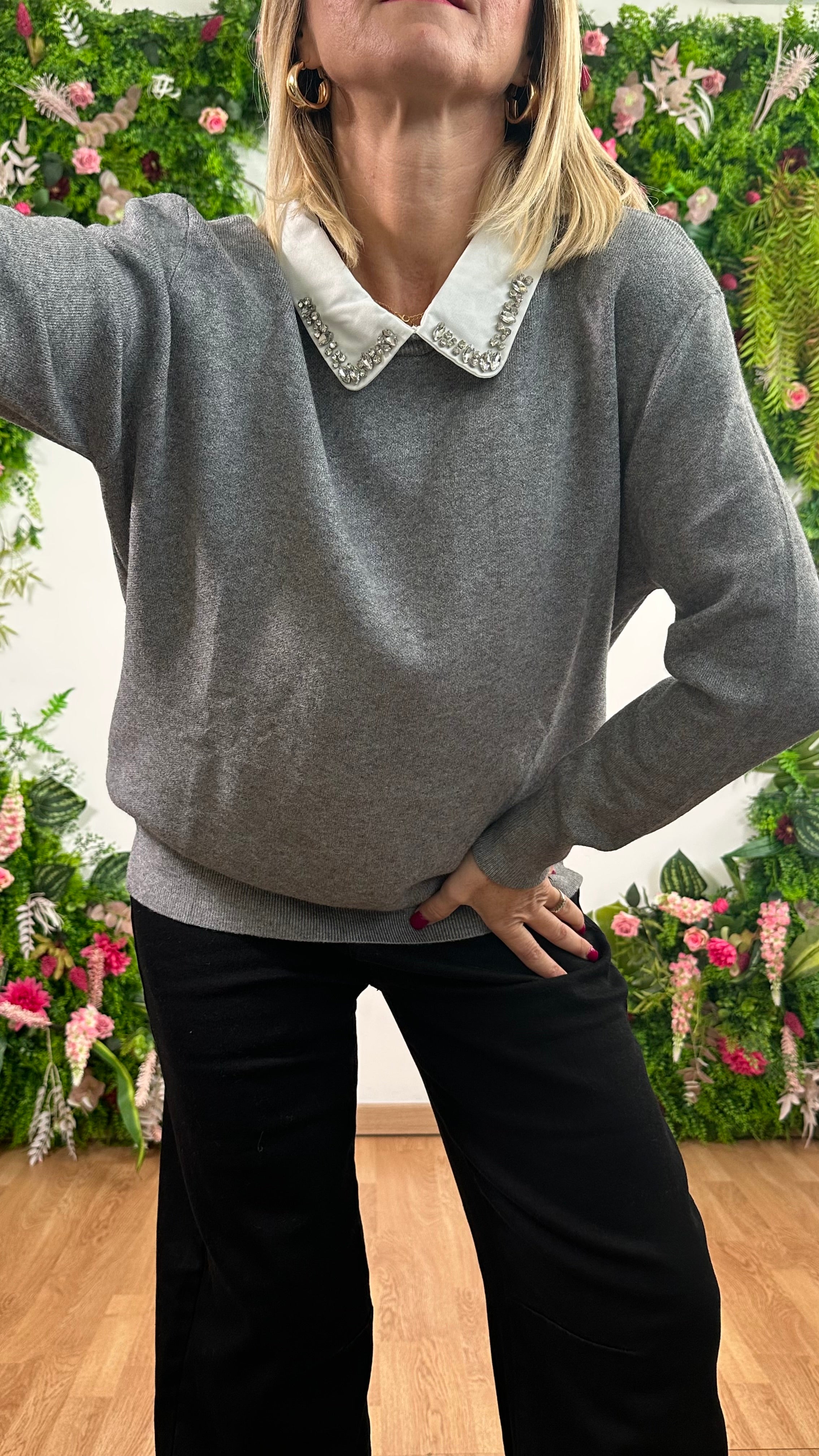 Maglia Colletto Strass Grigia