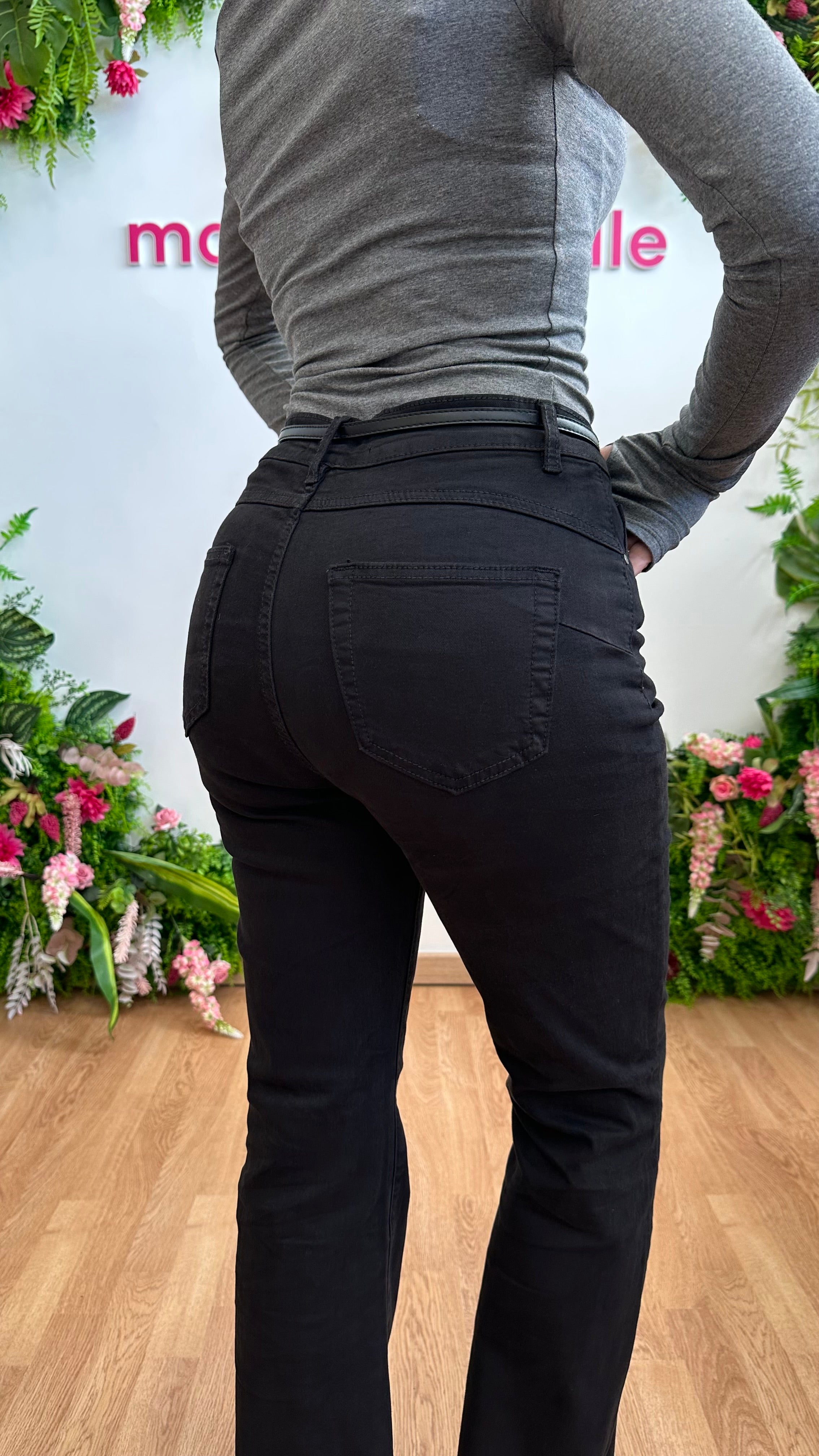 Jeans zampa Push up nero