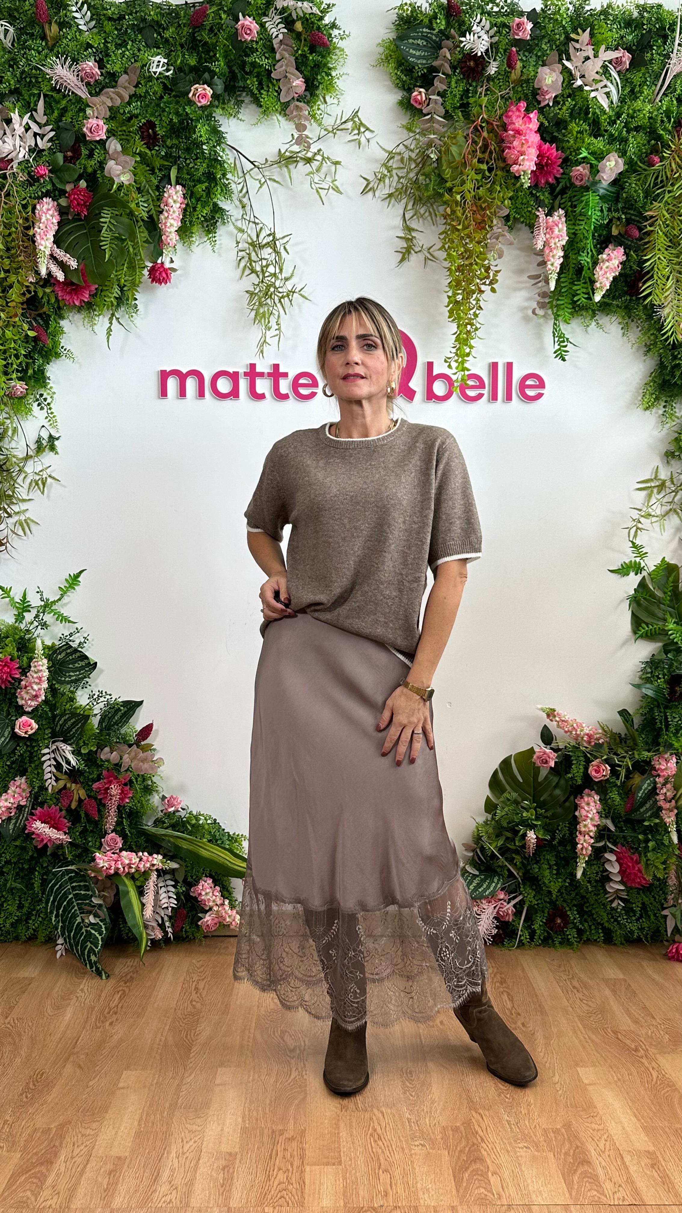 Gonna Viscosa con Pizzo Tortora