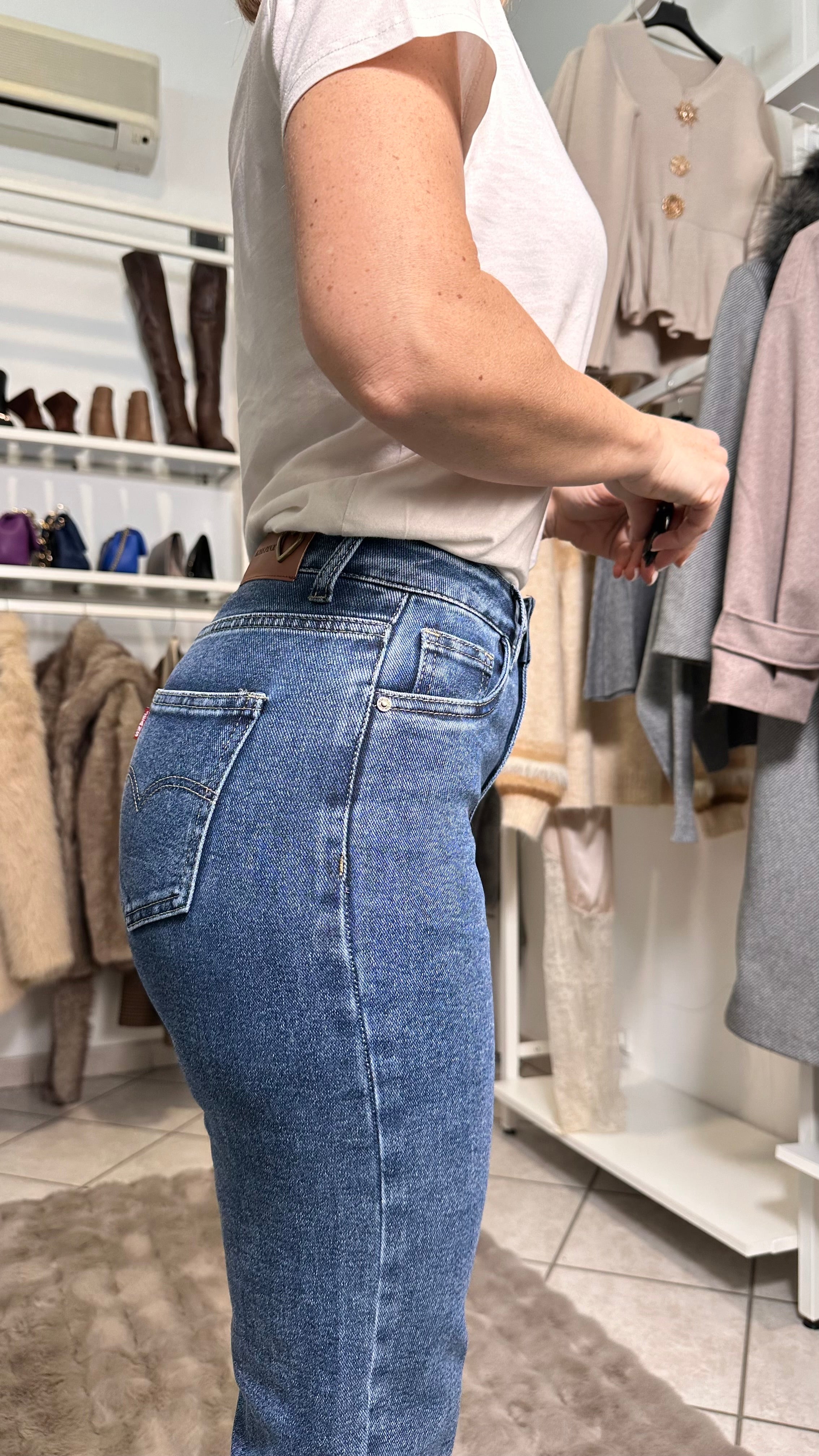 Jeans Mom Fit Classico – Denim Blu Medio