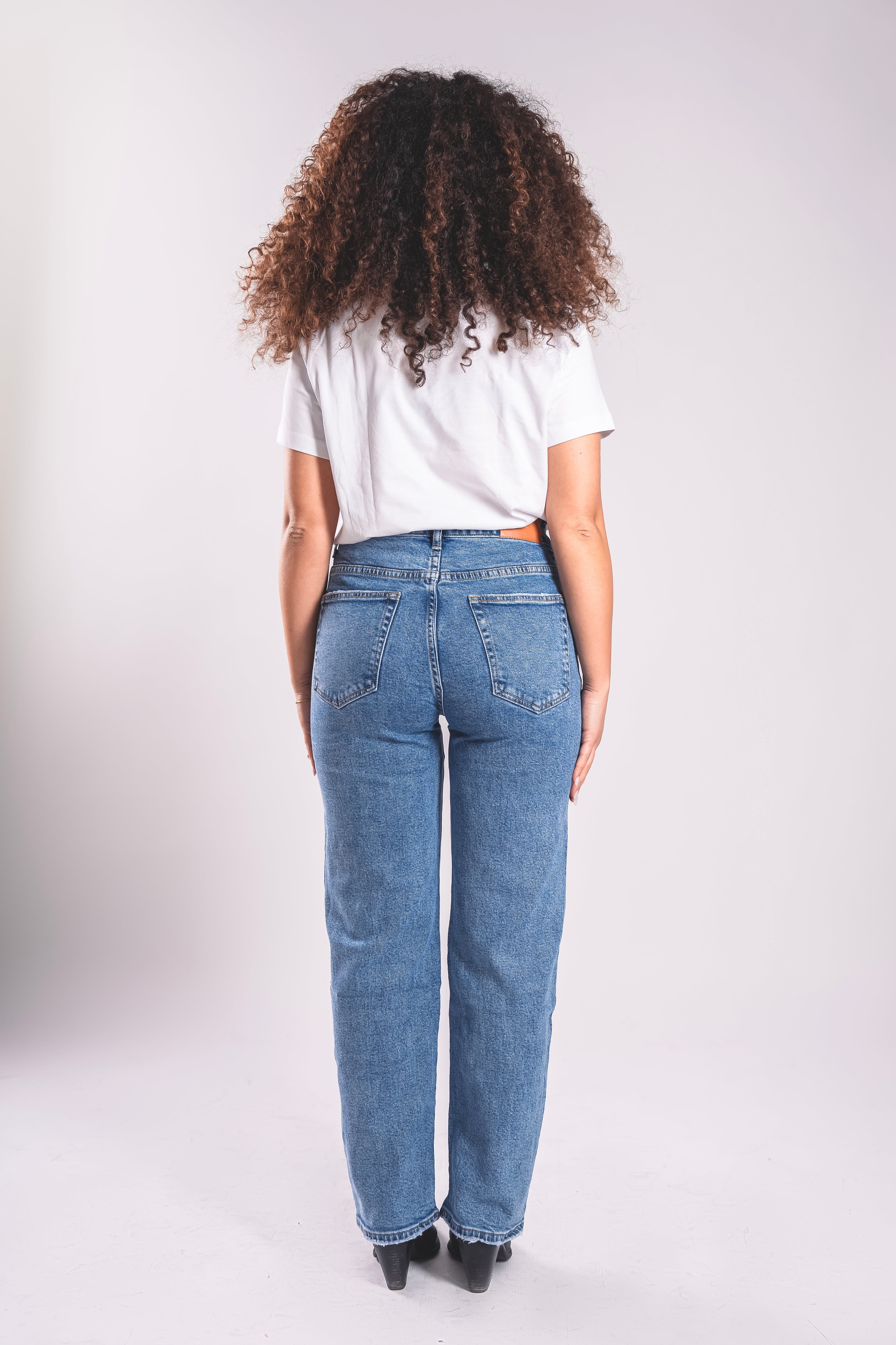 Jeans Straight Vita Alta – Denim Blu Medio