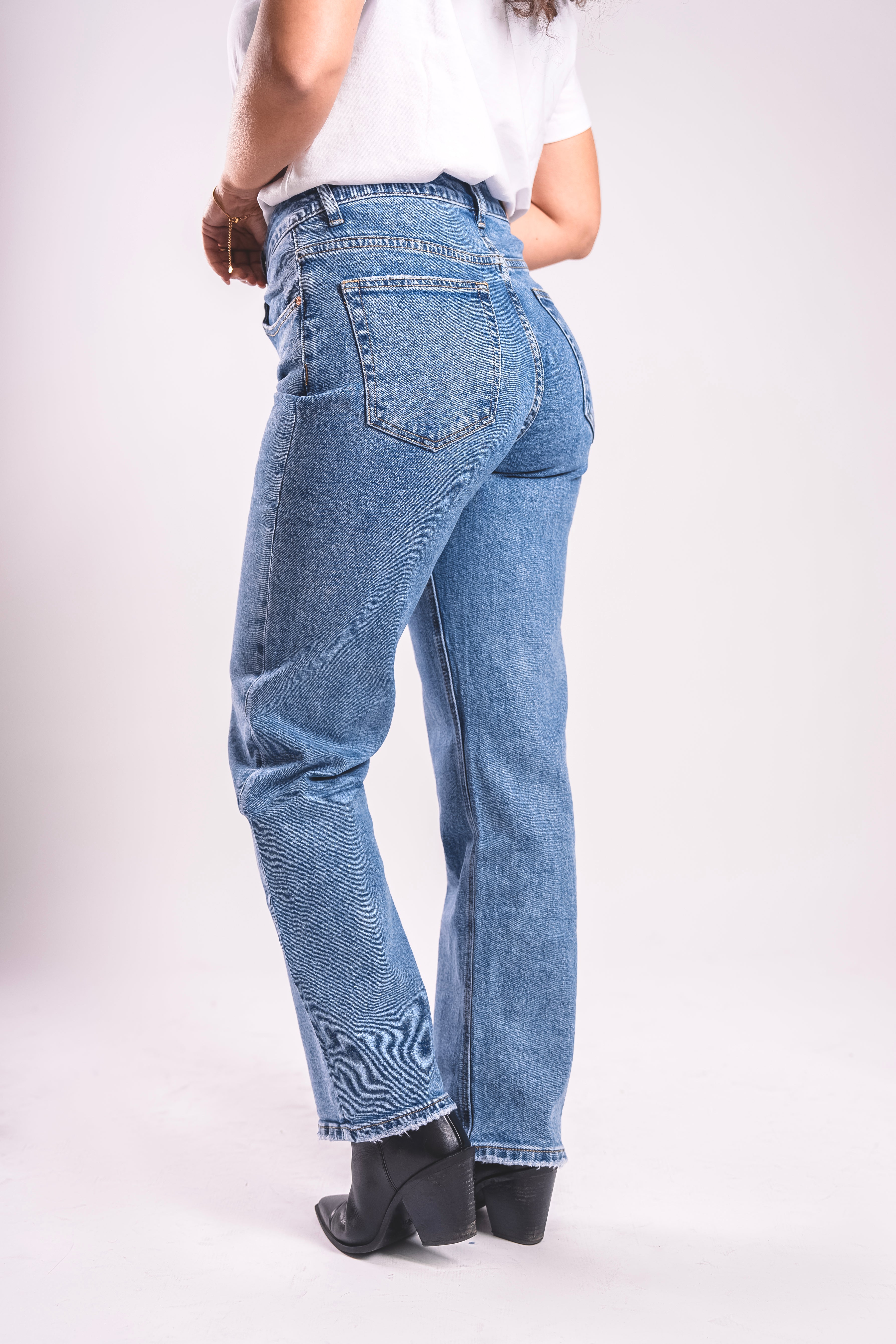 Jeans Straight Vita Alta – Denim Blu Medio