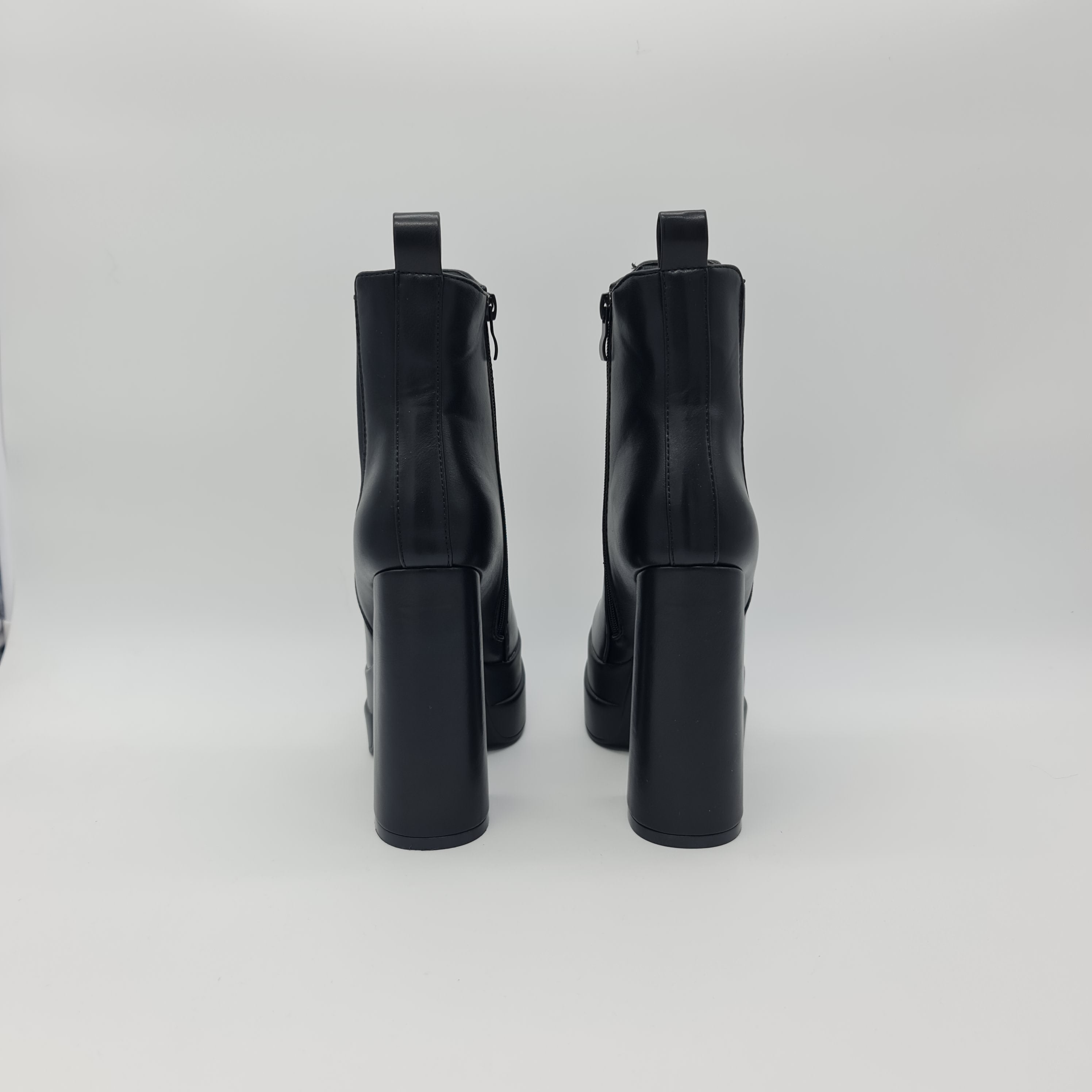 Stivaletto con plateau