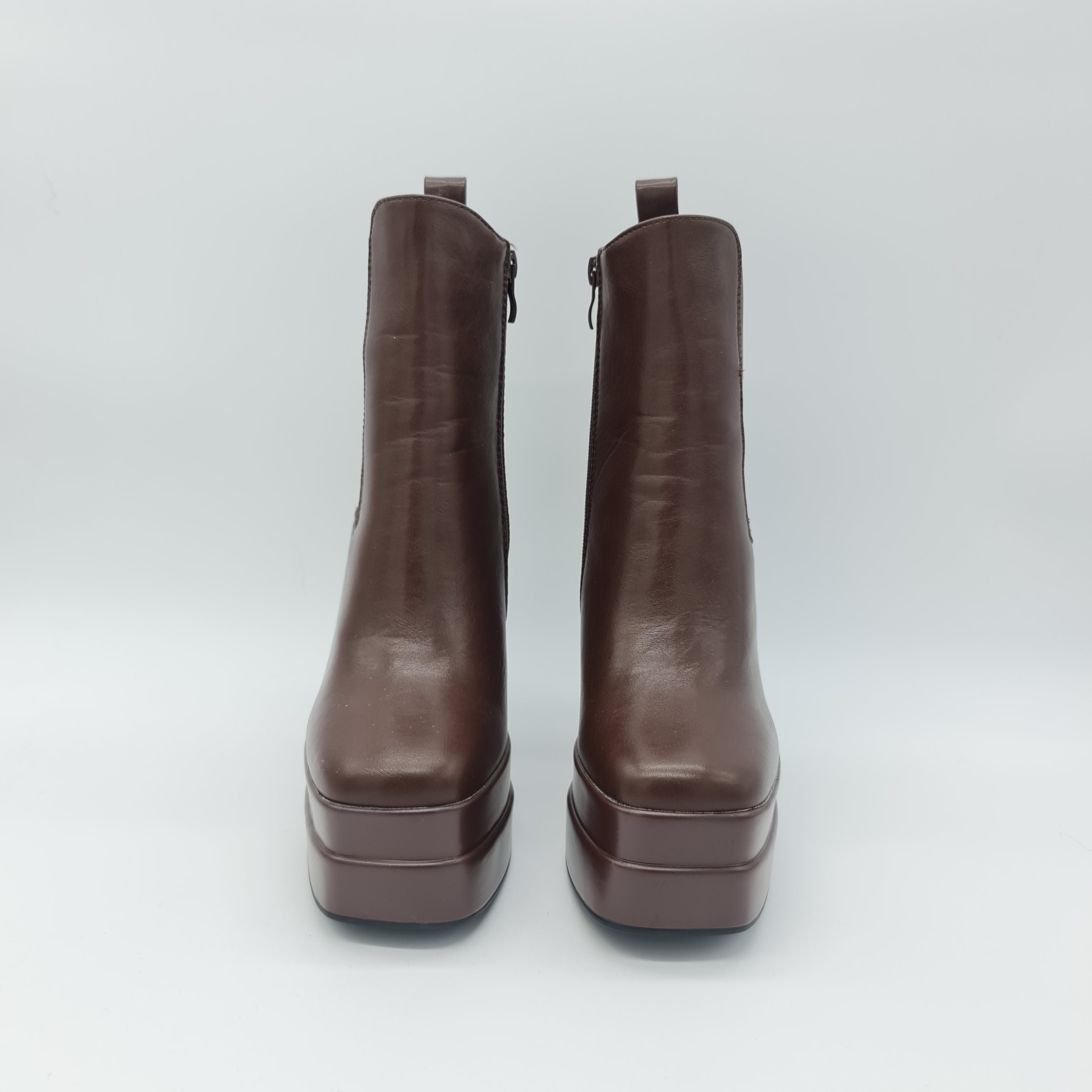 Stivaletto con plateau