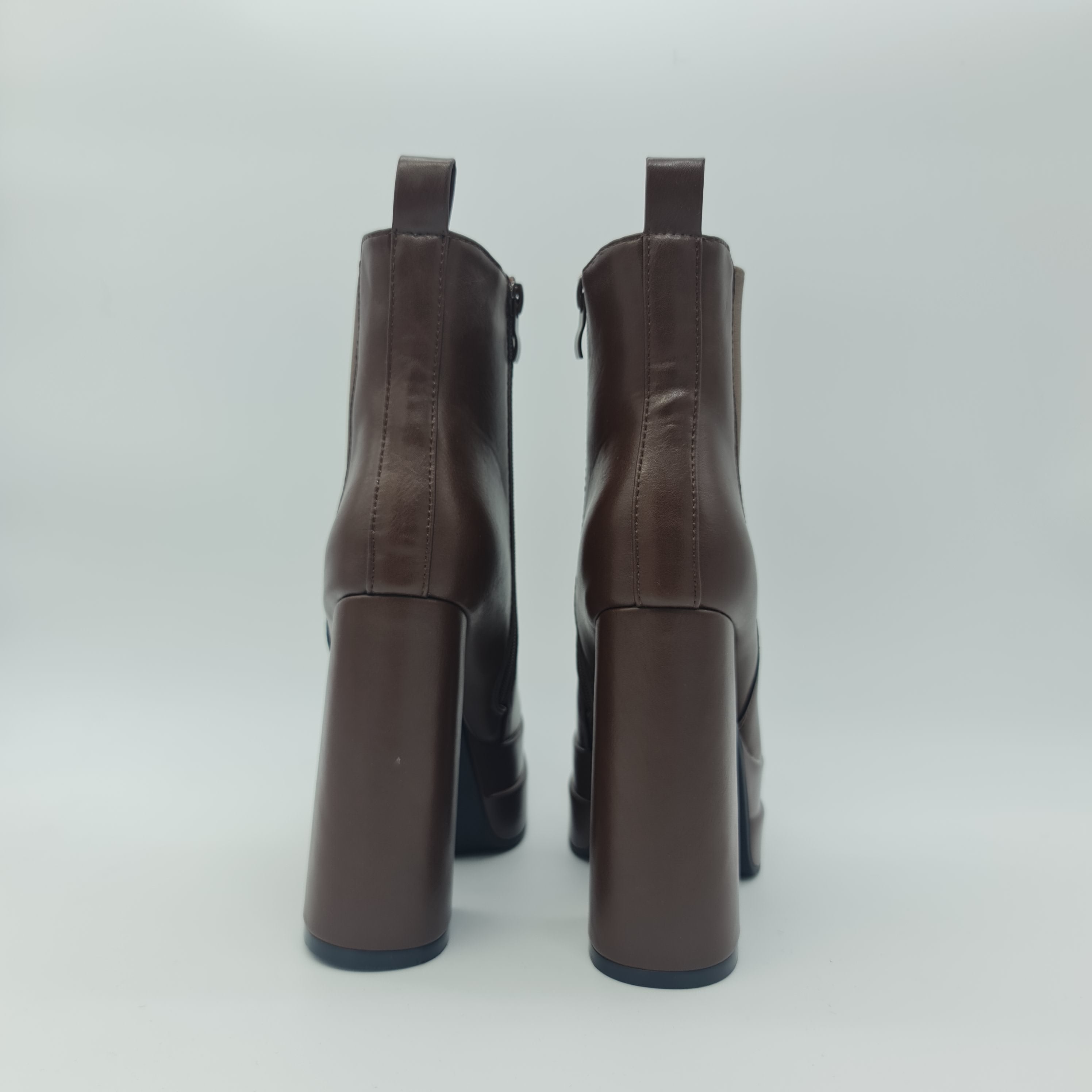 Stivaletto con plateau