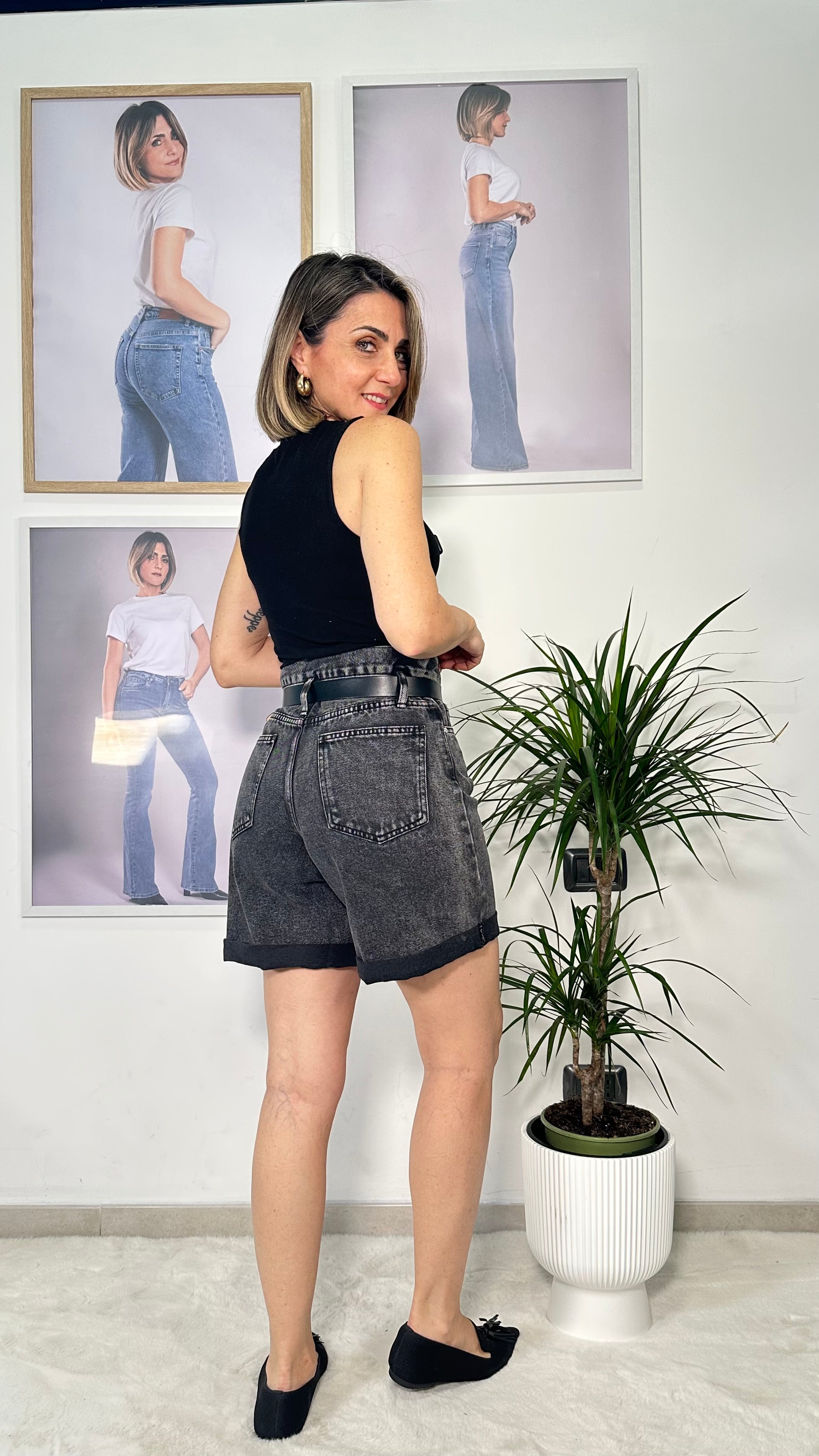 Bermuda Denim Nero Washed con Cintura