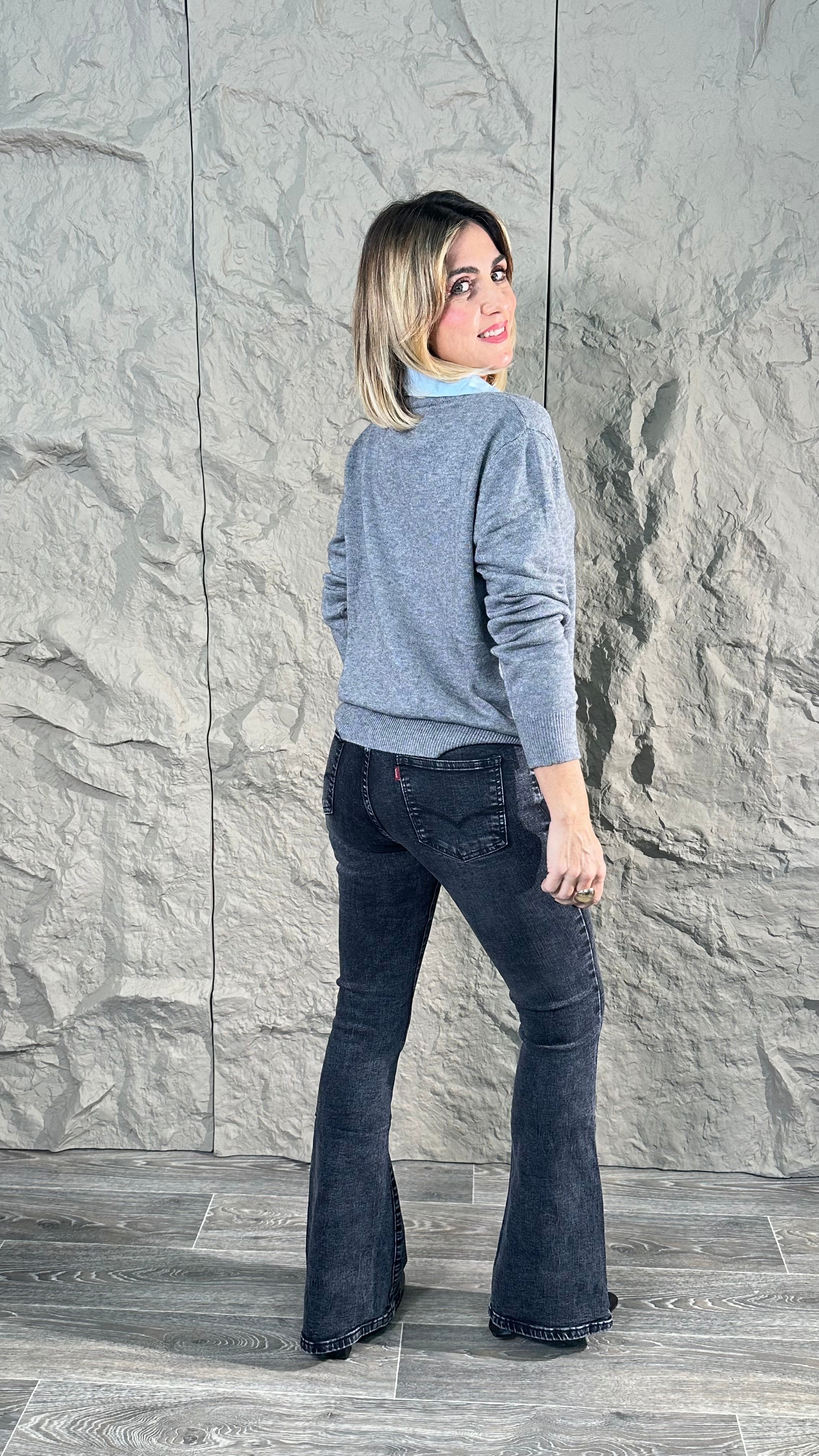 Maglioncino Chic Con Colletto Grigio