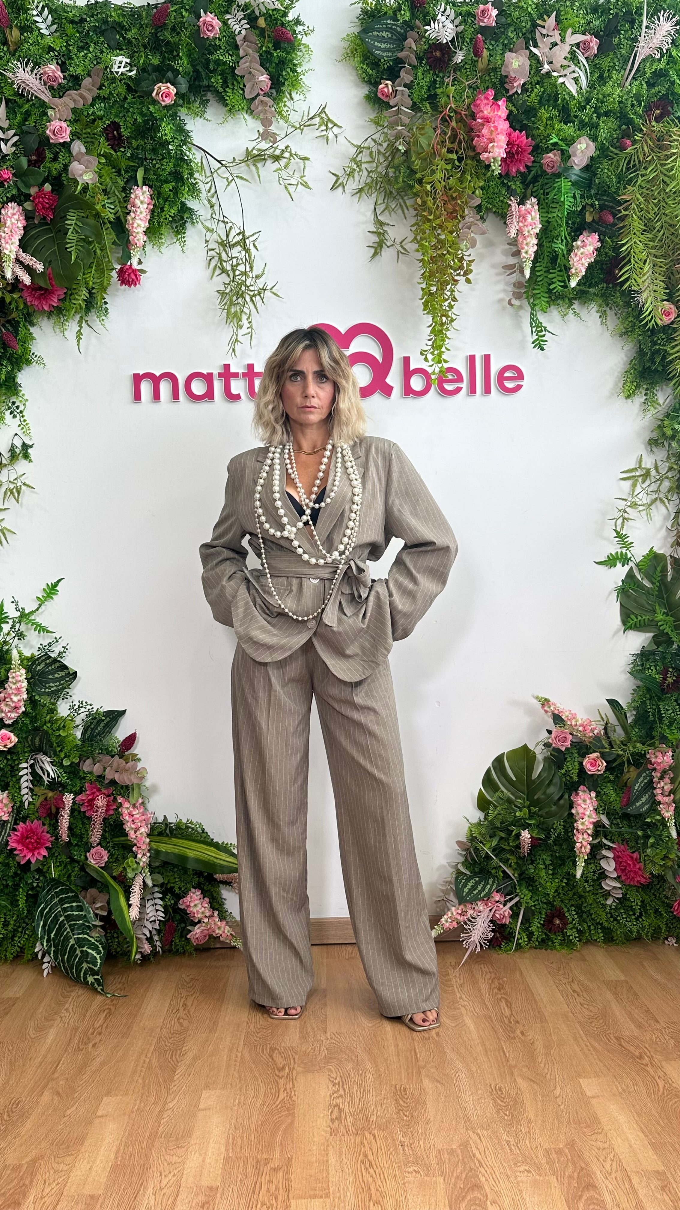 Tailleur gessato Beige