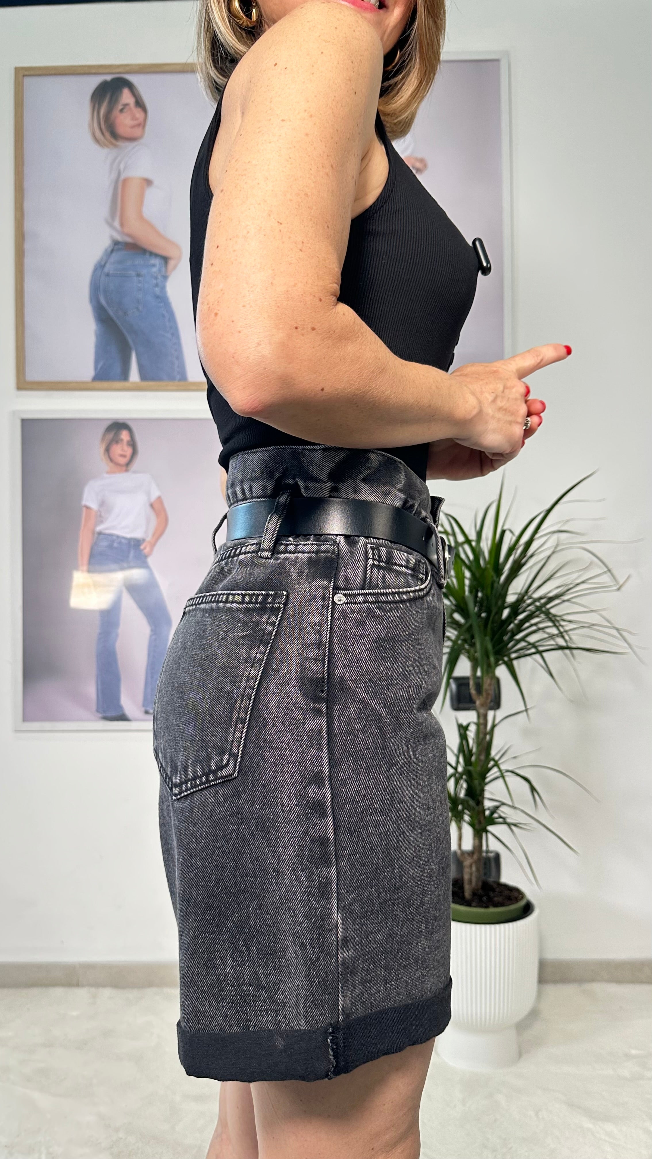 Bermuda Denim Nero Washed con Cintura