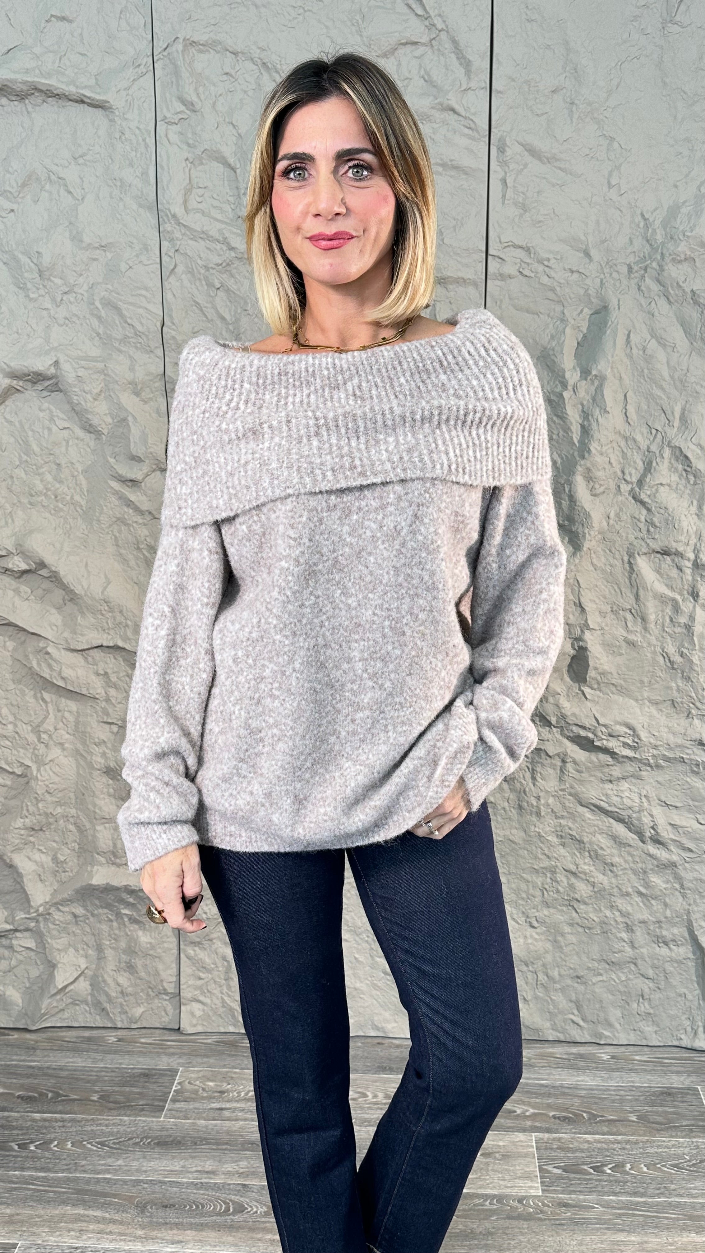 Maglione Scollo a Barca Beige