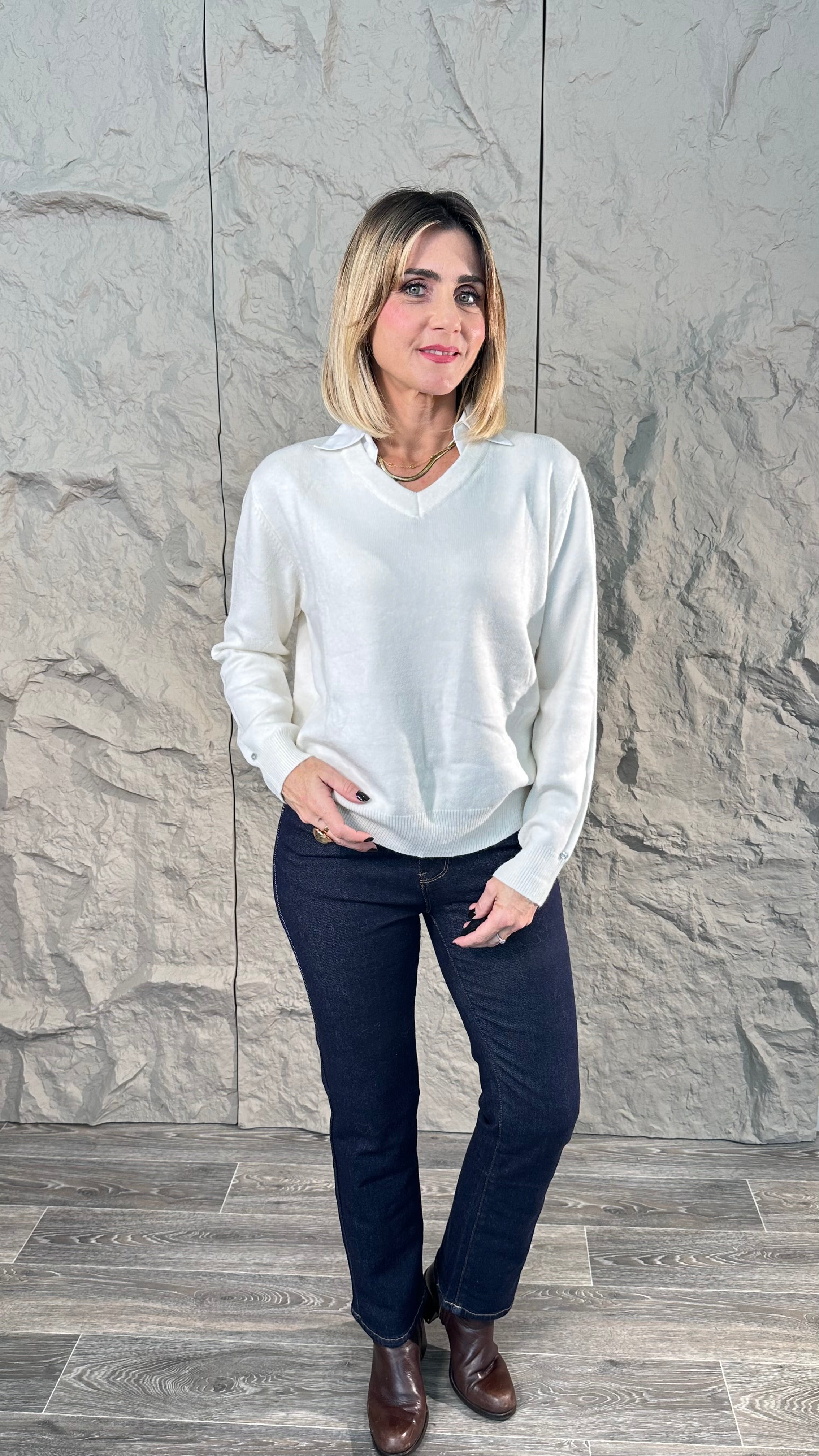 Maglioncino Chic Con Colletto Panna