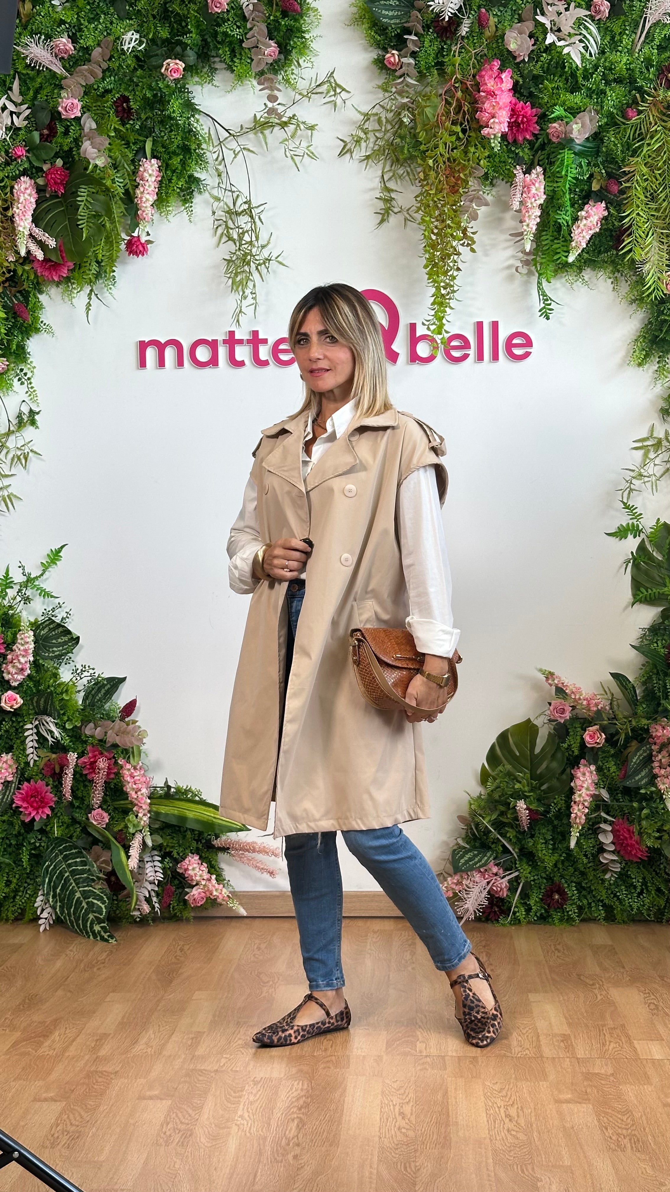 Trench smanicato beige