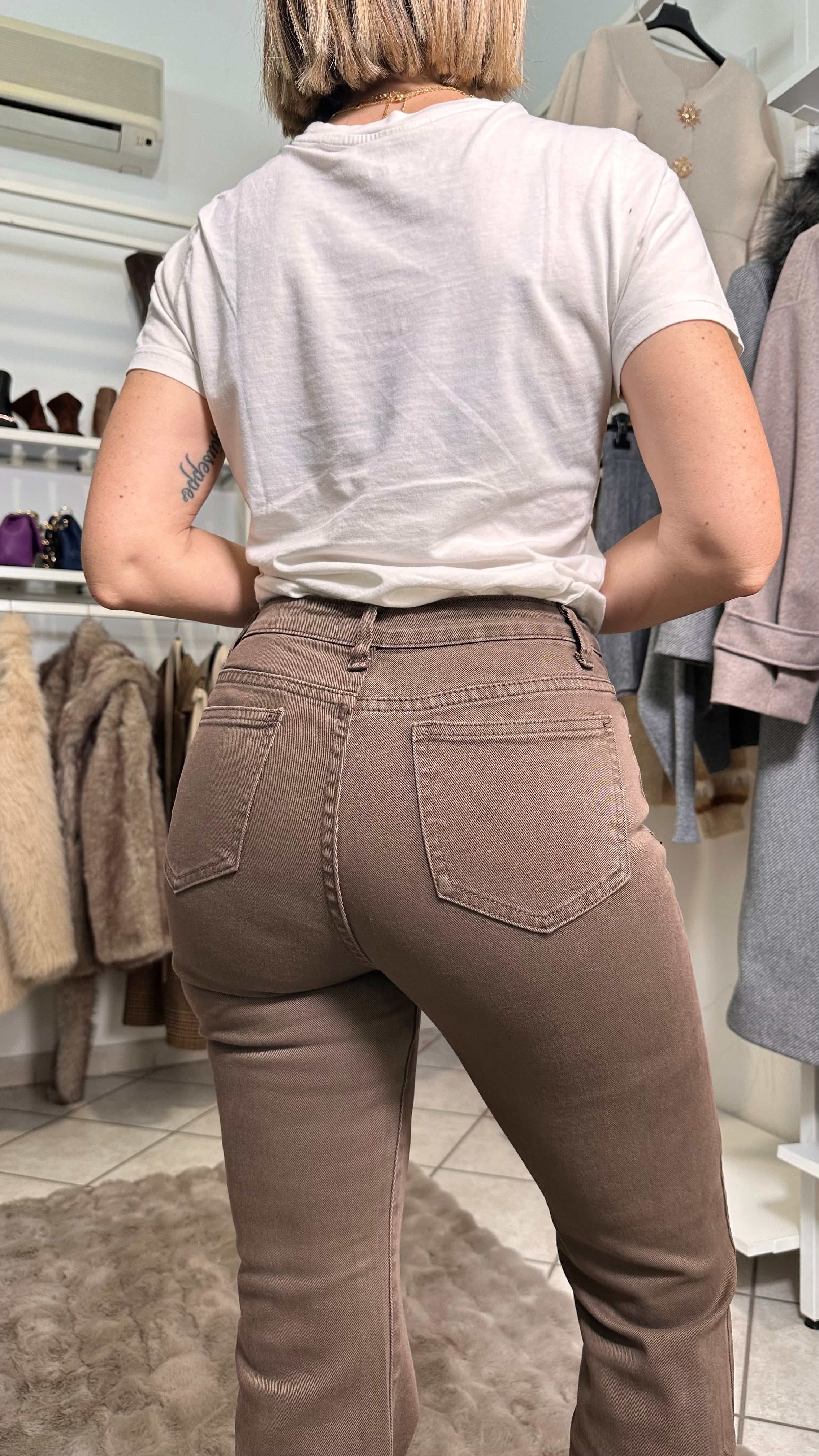 Jeans Flare “Effetto Slancia” – Marrone Moka