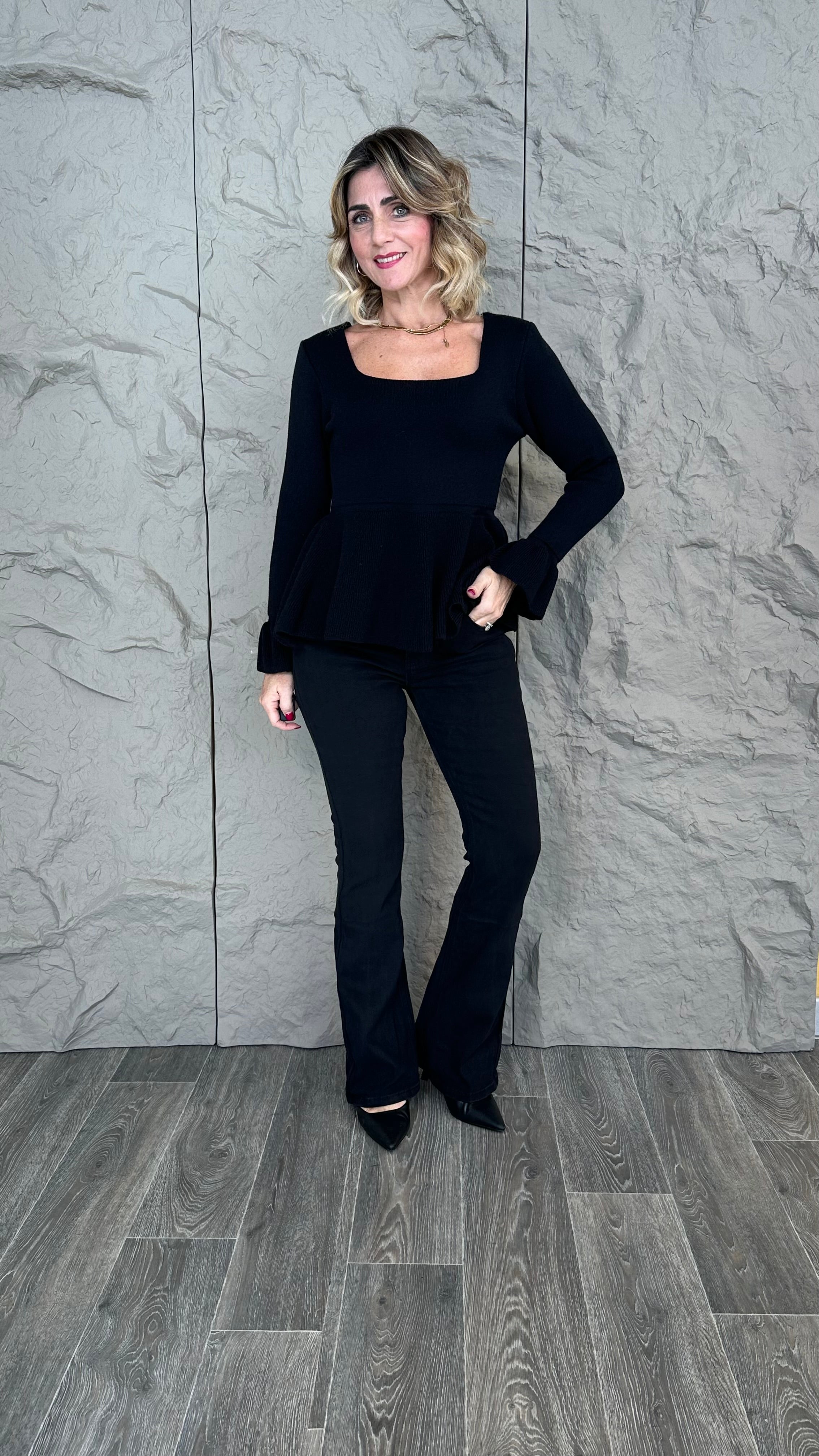 Jeans a zampa push up nero Lili