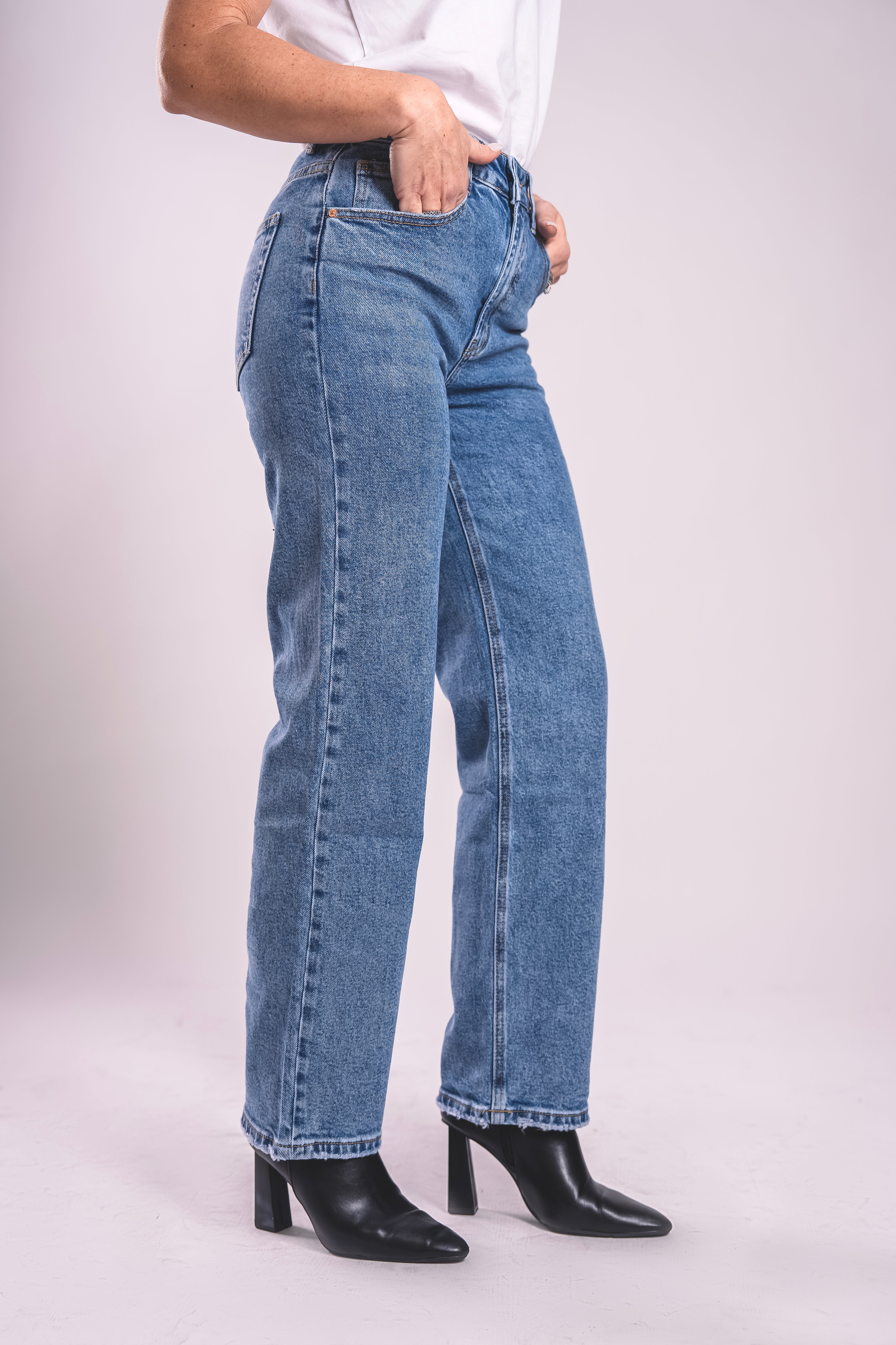 Jeans Straight Vita Alta – Denim Blu Medio
