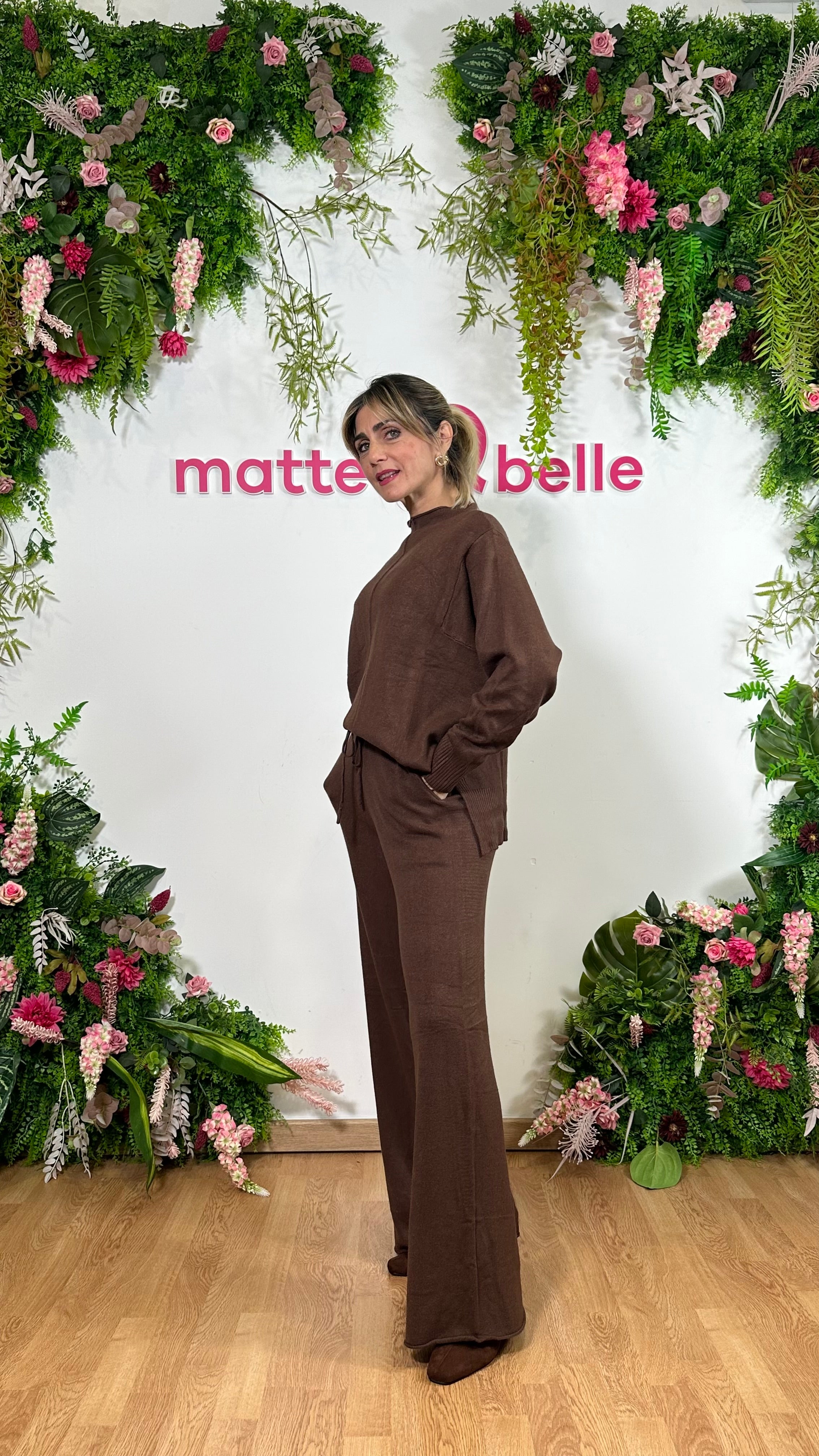 coordinato in maglia  Essential  marrone