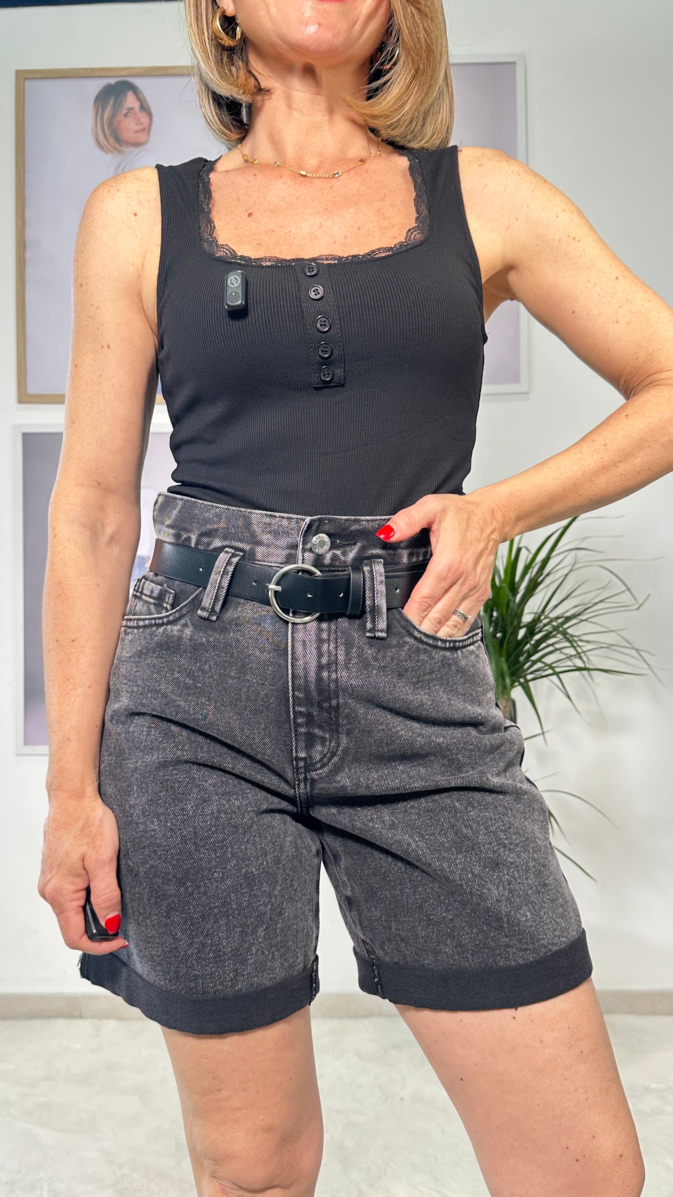Bermuda Denim Nero Washed con Cintura